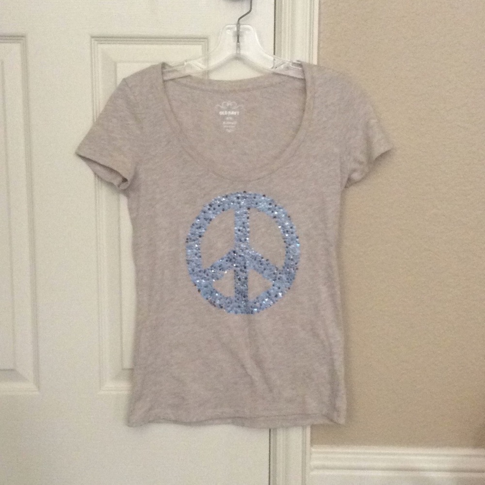 Old Navy scoop neck tee